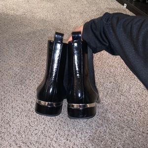 Zara women’s Chelsea boots